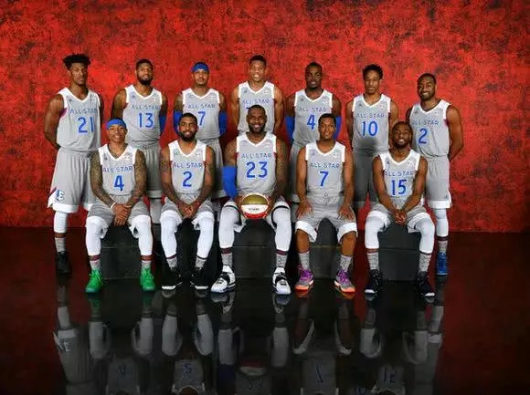 阵容强大 阵容强大